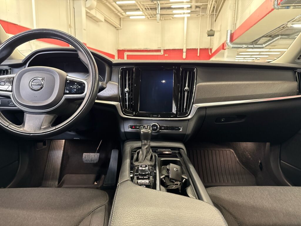 Volvo V90 Cross Country 2018 Harmaa