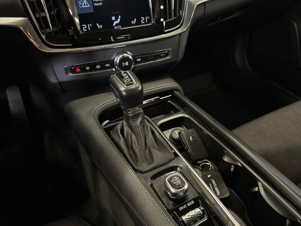 Volvo V90 Cross Country 2018 Harmaa