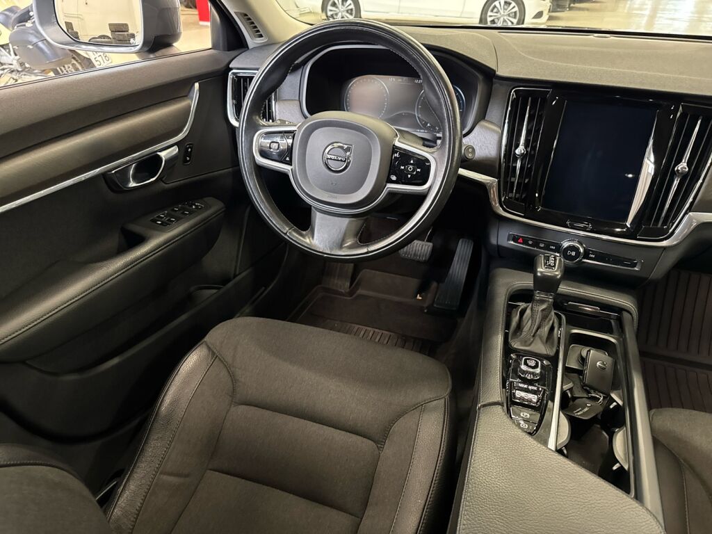 Volvo V90 Cross Country 2018 Harmaa
