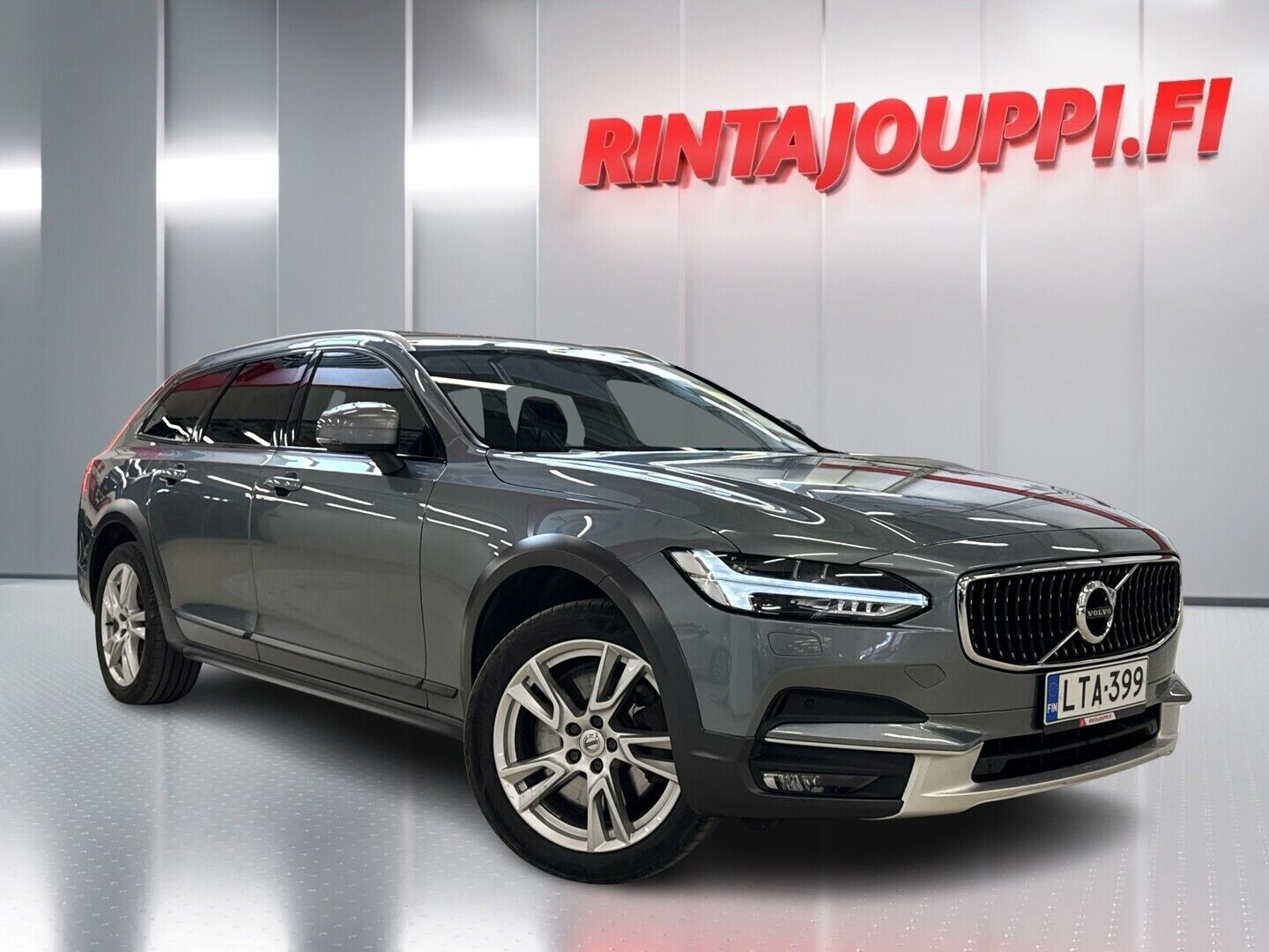 Volvo V90 Cross Country