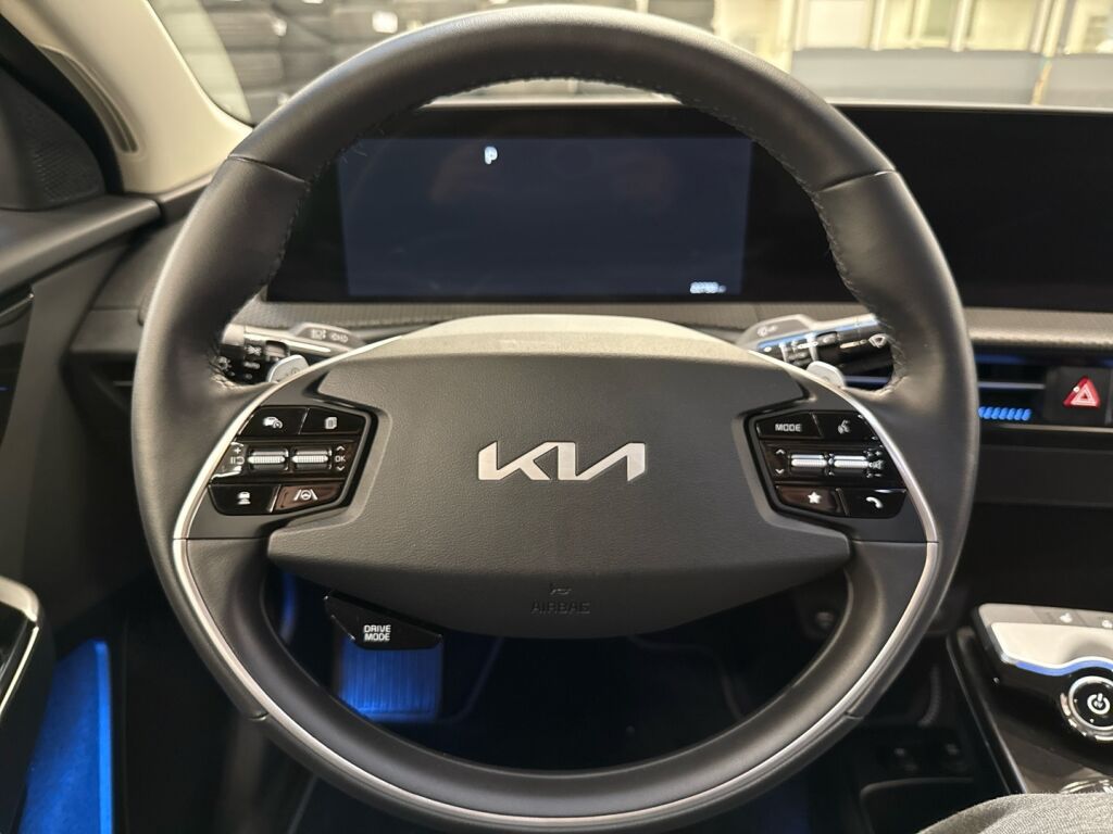 Kia EV6 2023 Musta