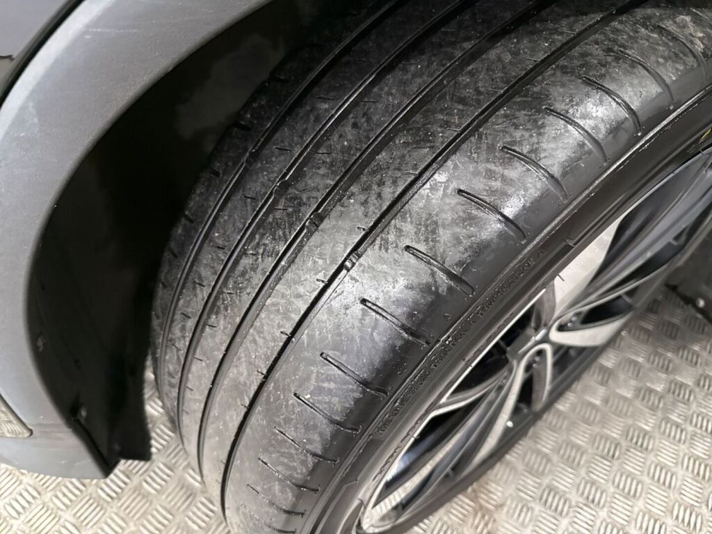 Polestar 2 2022 Musta