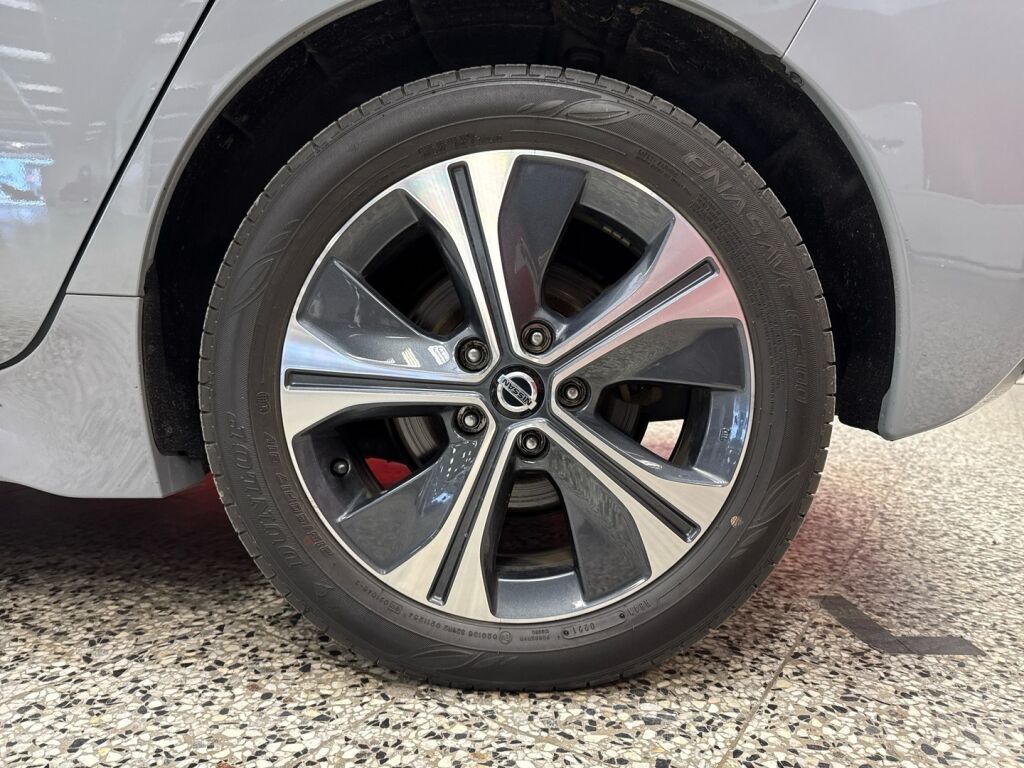 Nissan Leaf 2021 Harmaa