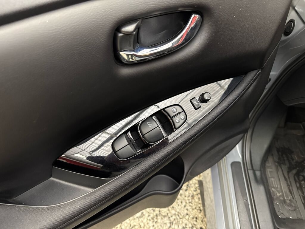 Nissan Leaf 2021 Harmaa