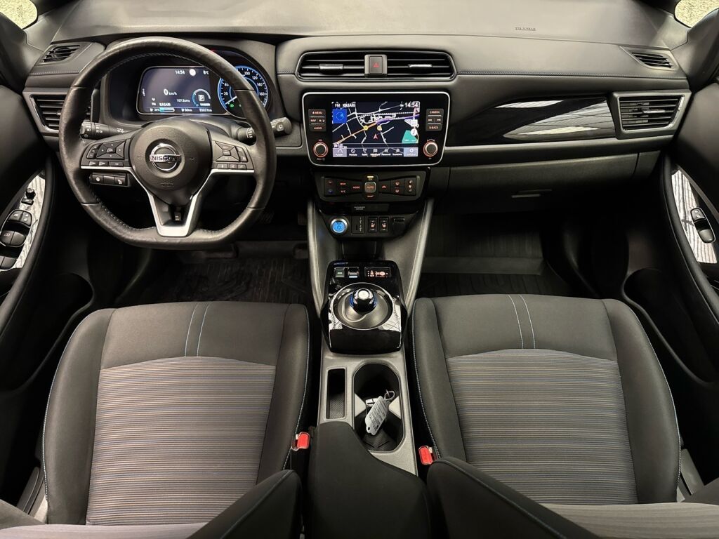 Nissan Leaf 2021 Harmaa