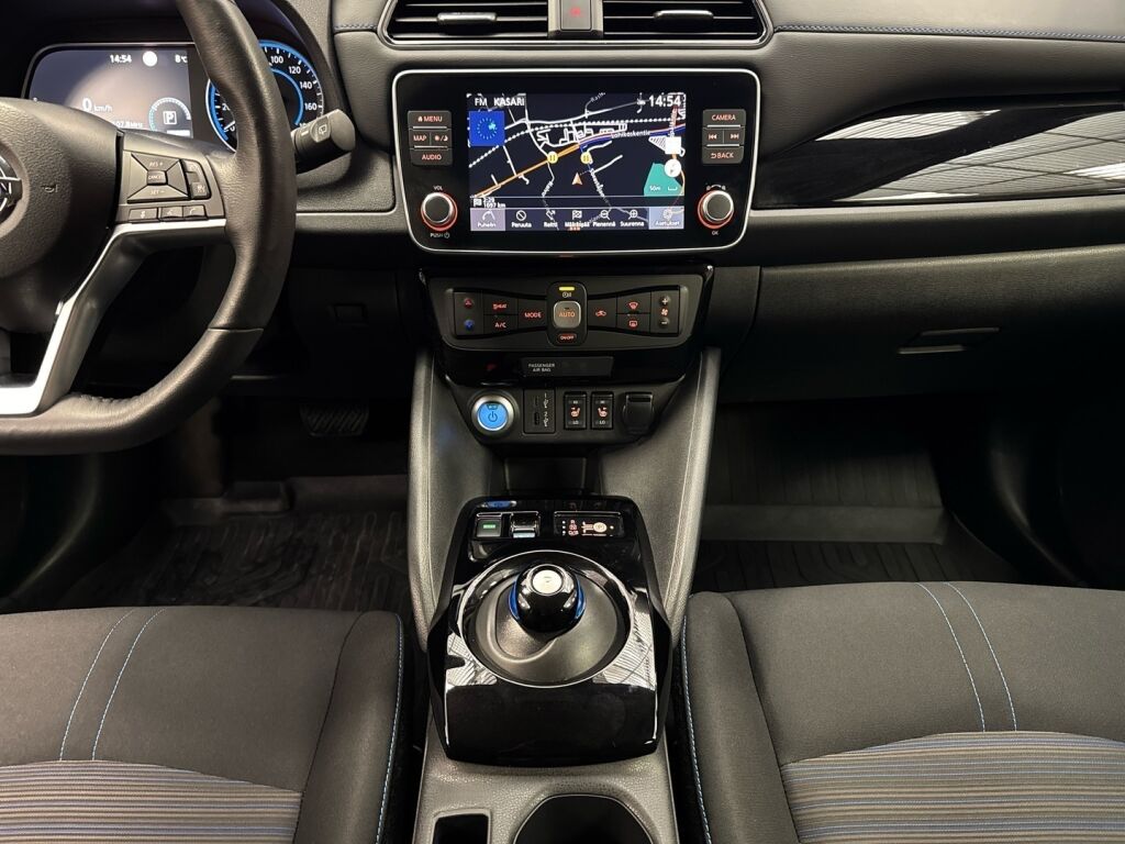 Nissan Leaf 2021 Harmaa