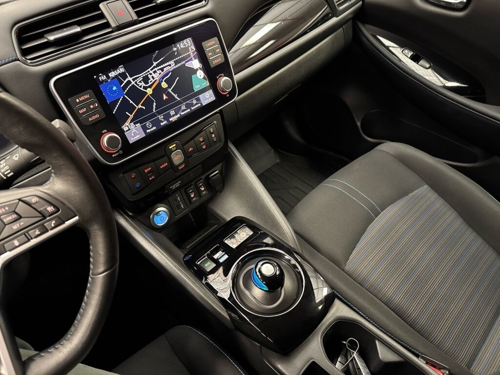 Nissan Leaf 2021 Harmaa