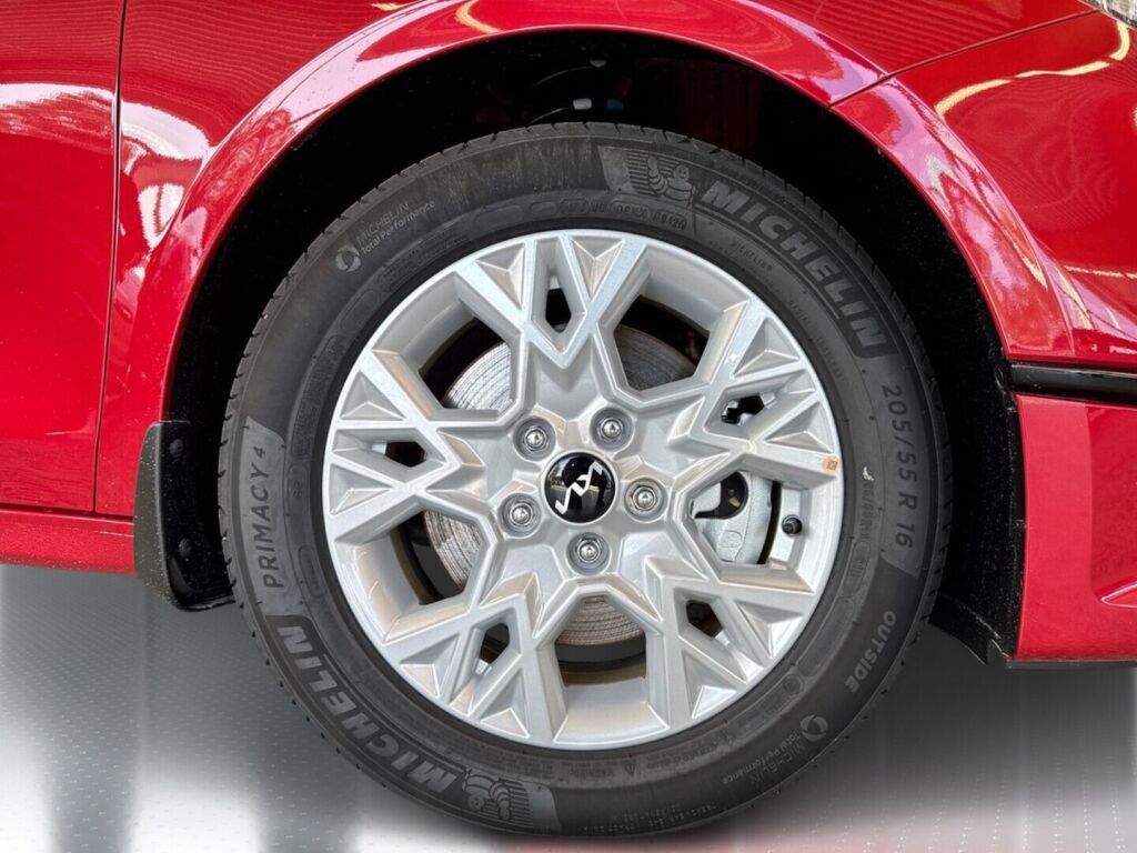 Kia Ceed 2025 Punainen