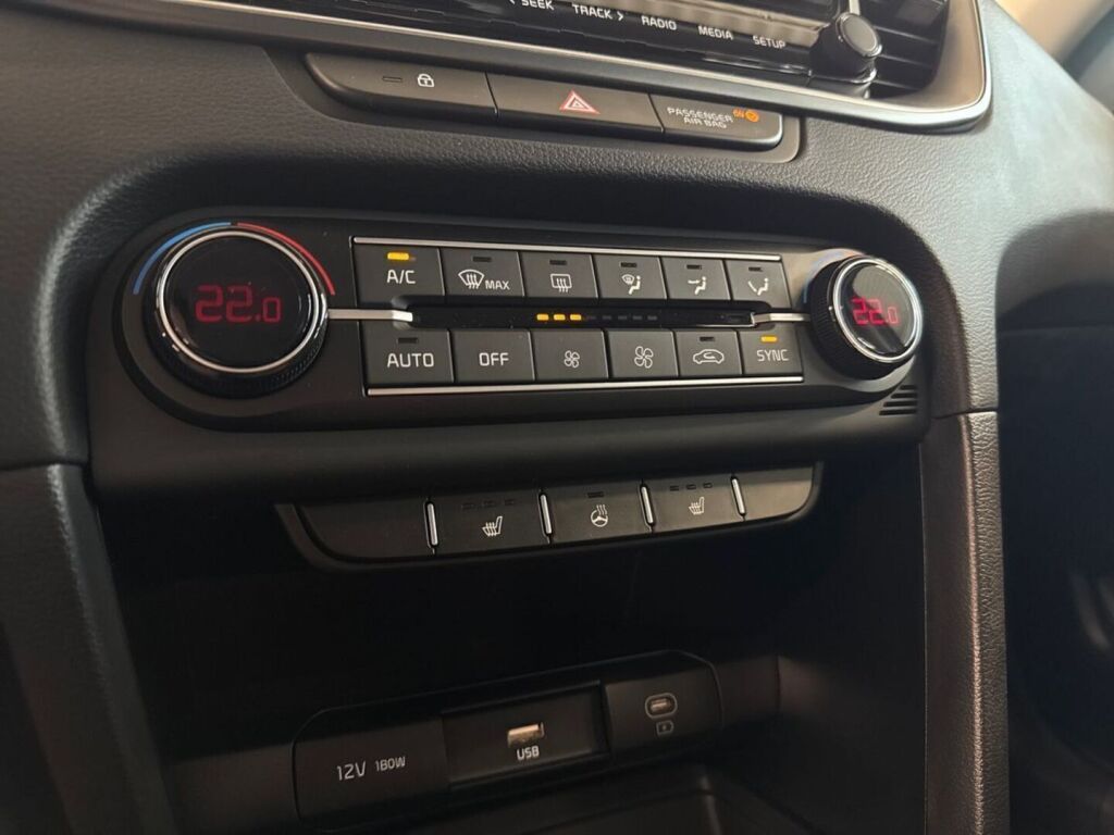 Kia Ceed 2025 Harmaa