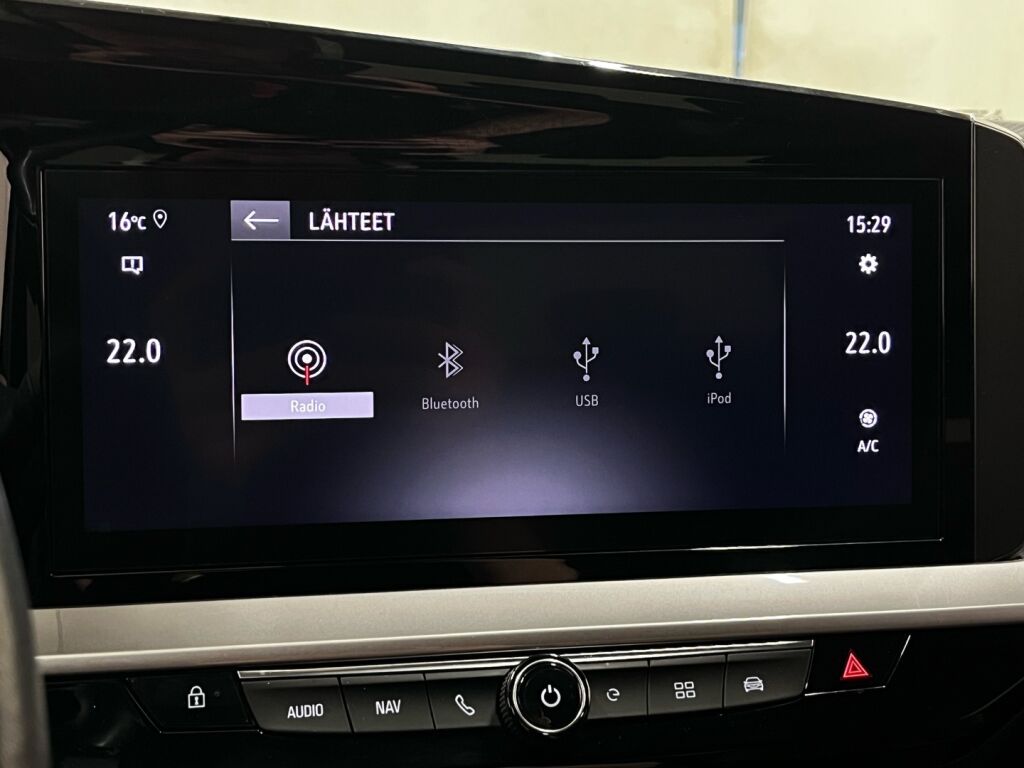 Opel Mokka-e 2022 met. musta