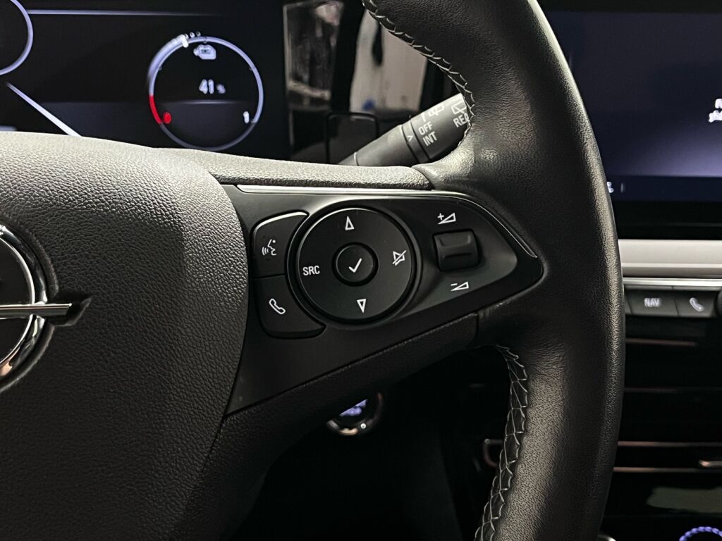 Opel Mokka-e 2022 met. musta