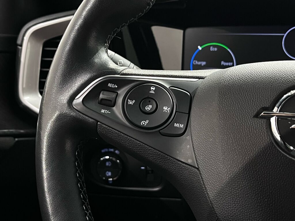 Opel Mokka-e 2022 met. musta