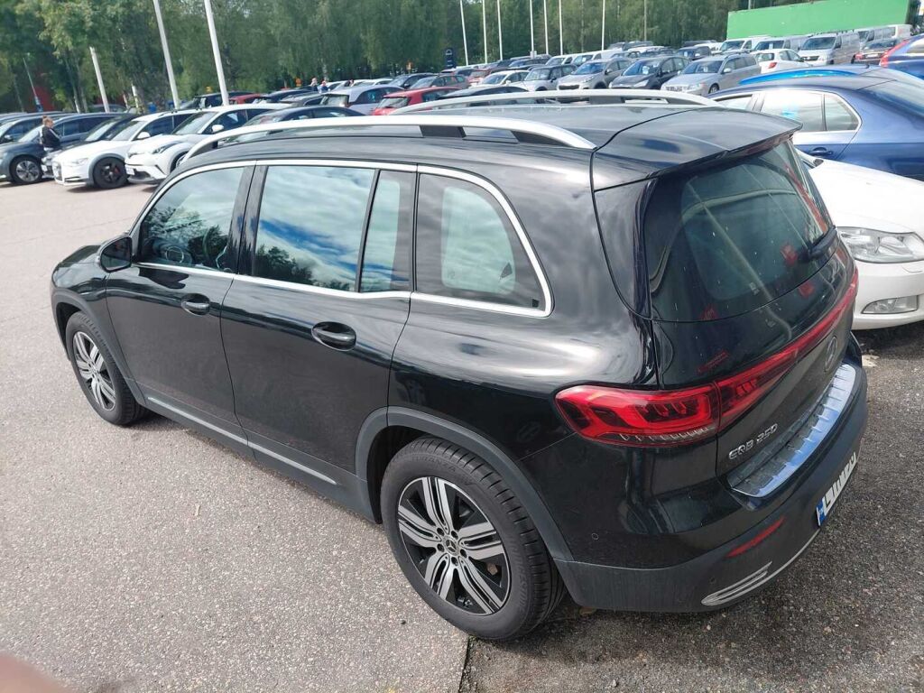 Mercedes-Benz EQB 2022 Musta