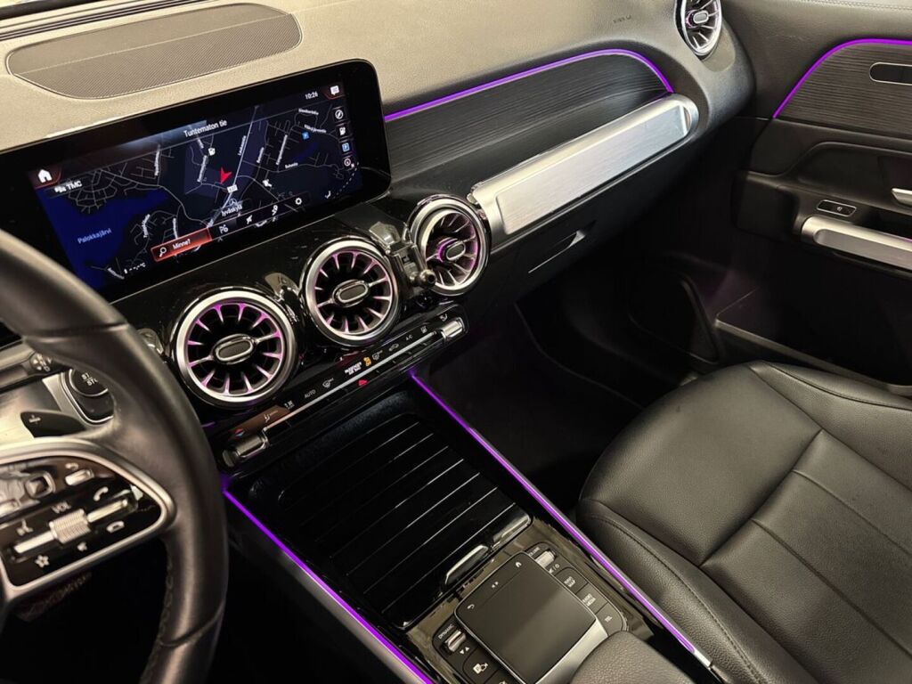 Mercedes-Benz EQB 2022 Musta