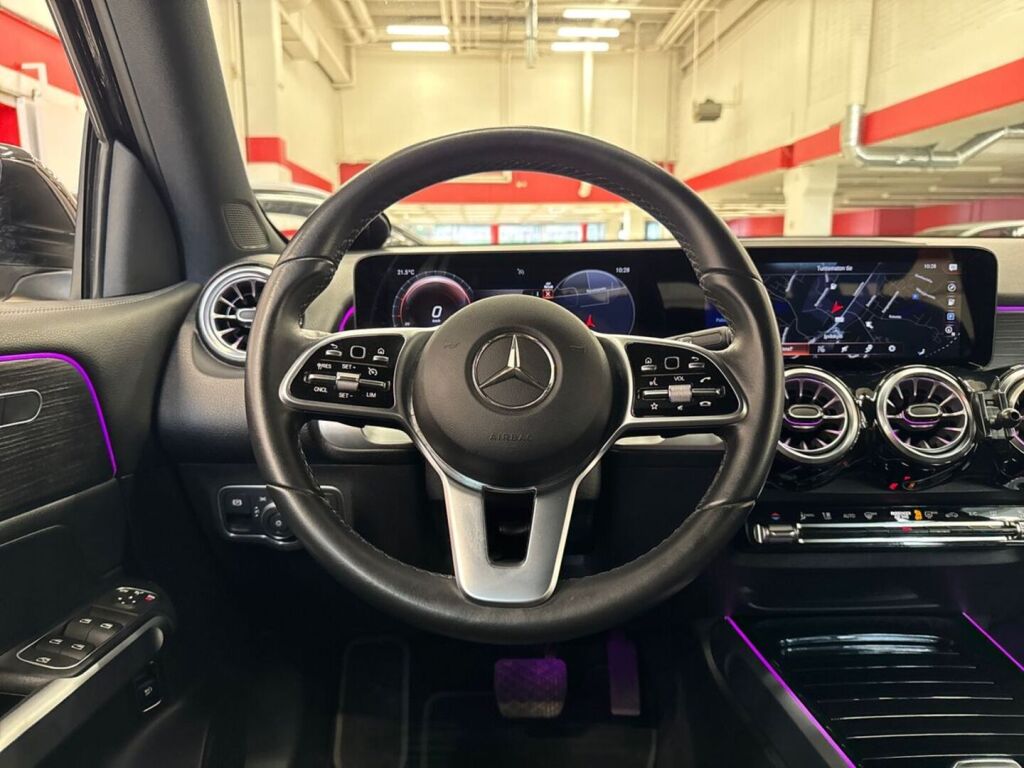 Mercedes-Benz EQB 2022 Musta