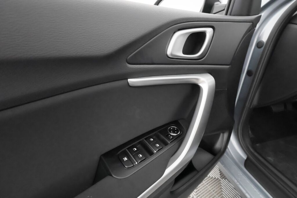 Kia Ceed 2025 Harmaa