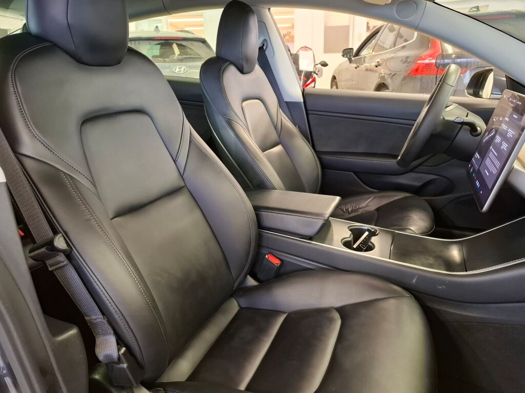 Tesla Model 3 2020 Harmaa