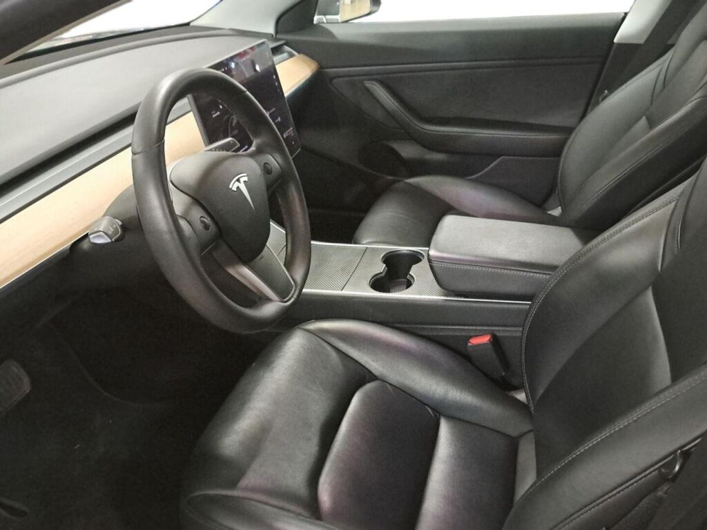 Tesla Model 3 2020 Harmaa