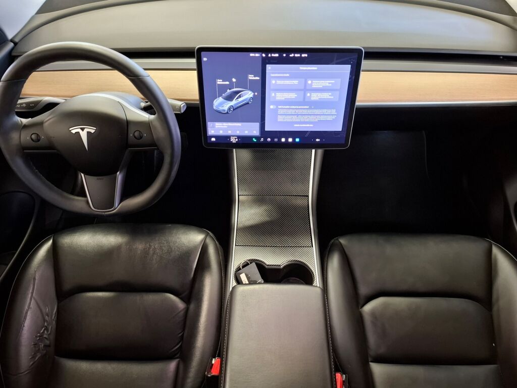 Tesla Model 3 2020 Harmaa