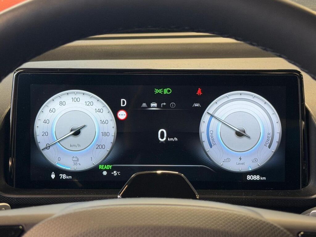 Hyundai INSTER 2025 Oranssi