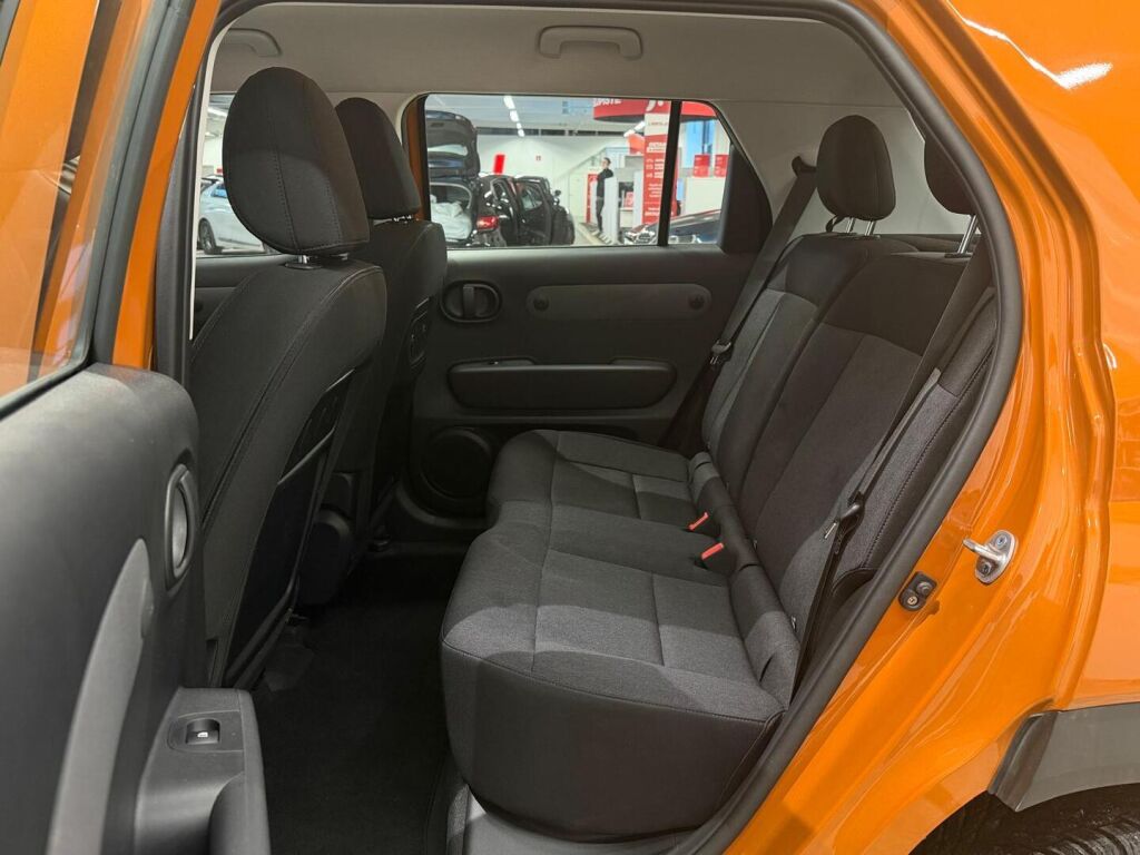 Hyundai INSTER 2025 Oranssi