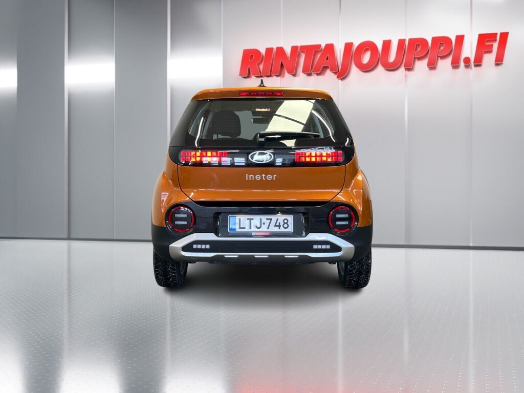 Hyundai INSTER 2025 Oranssi