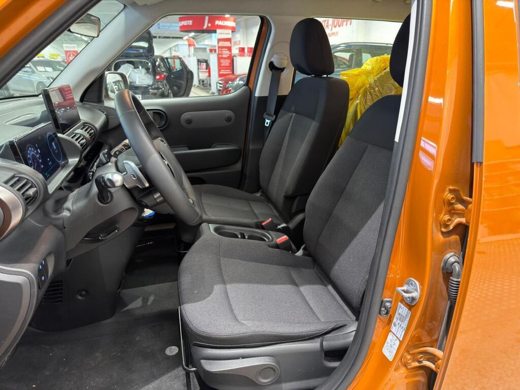 Hyundai INSTER 2025 Oranssi