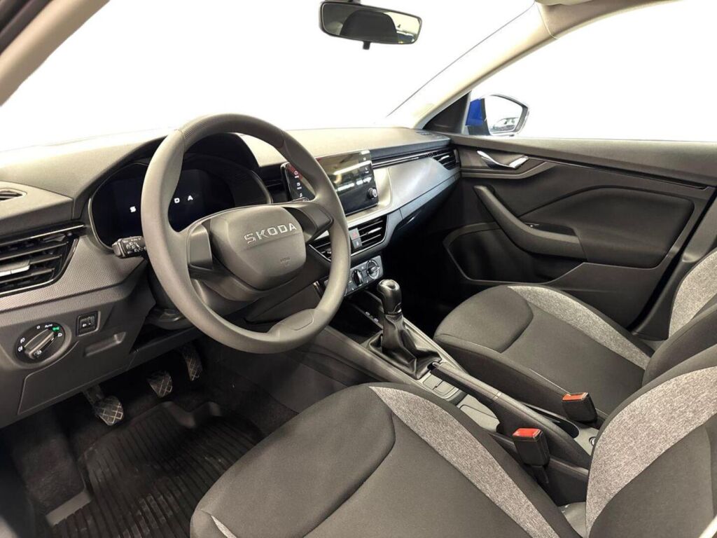 Skoda Scala 2025 Sininen