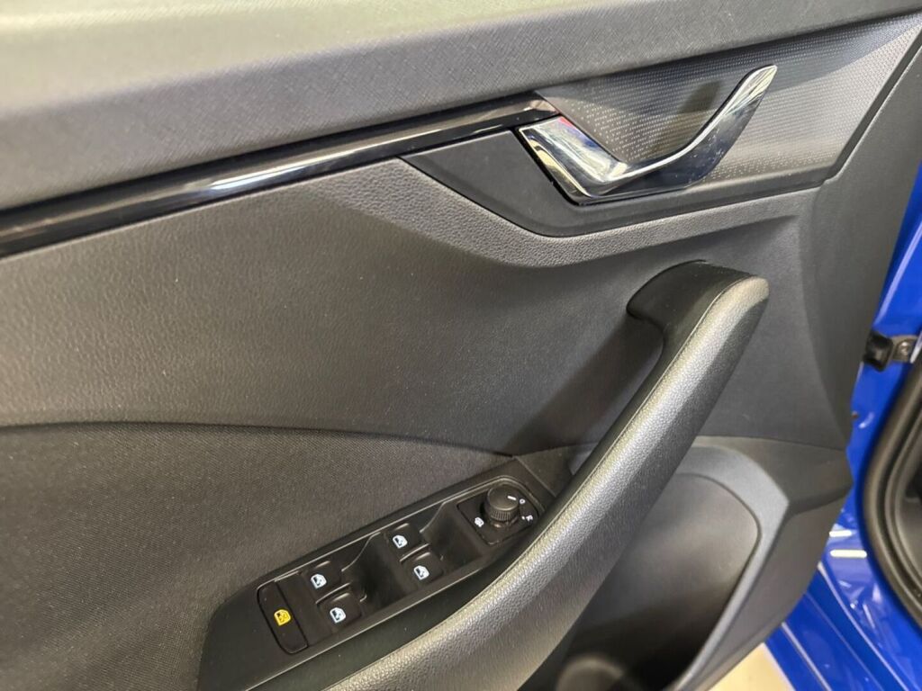 Skoda Scala 2025 Sininen