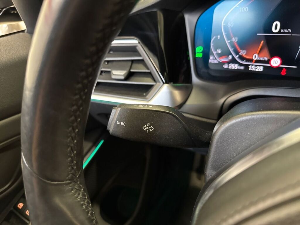 BMW 330 2019 Harmaa