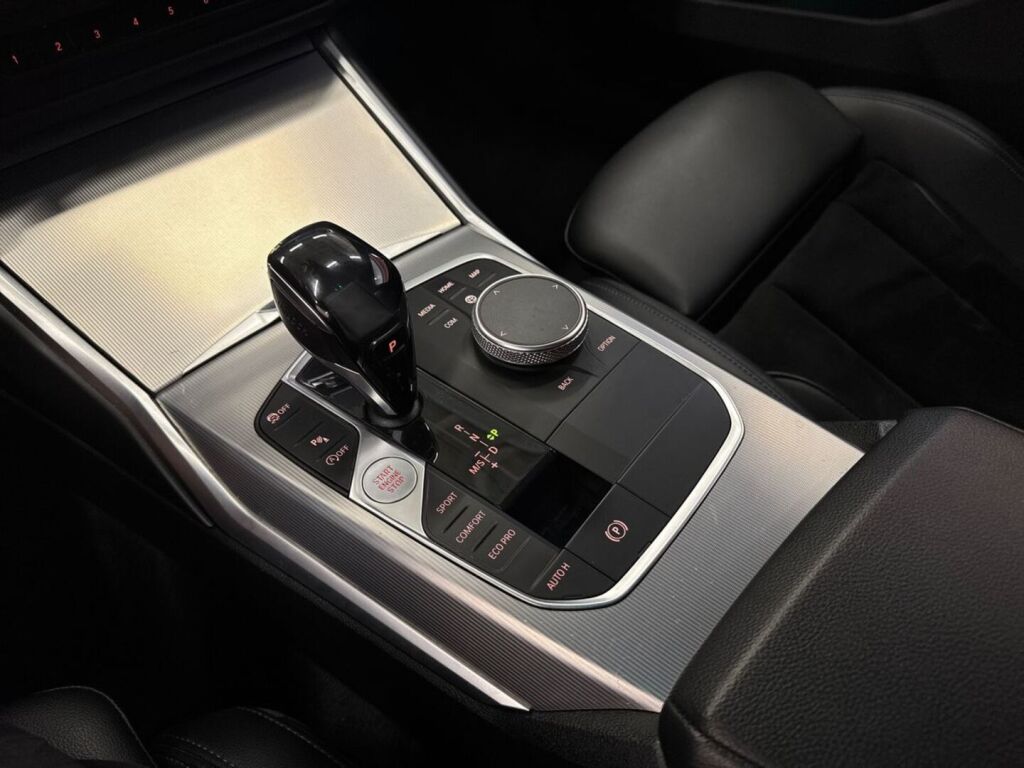 BMW 330 2019 Harmaa