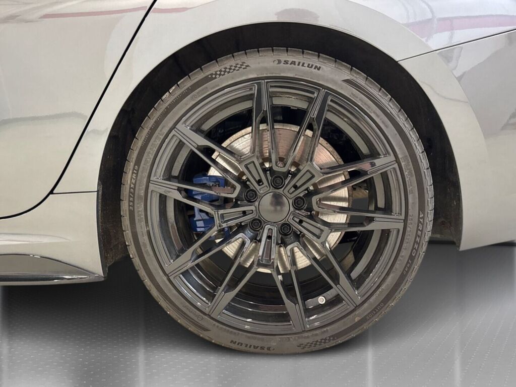 BMW 330 2019 Harmaa