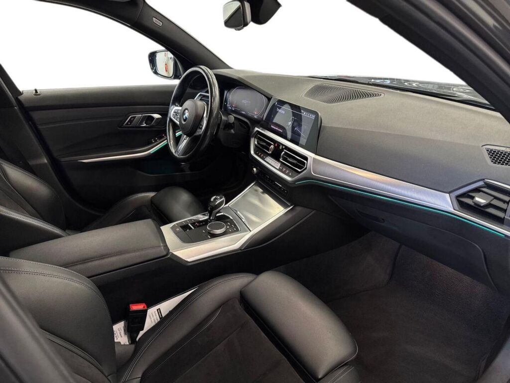 BMW 330 2019 Harmaa
