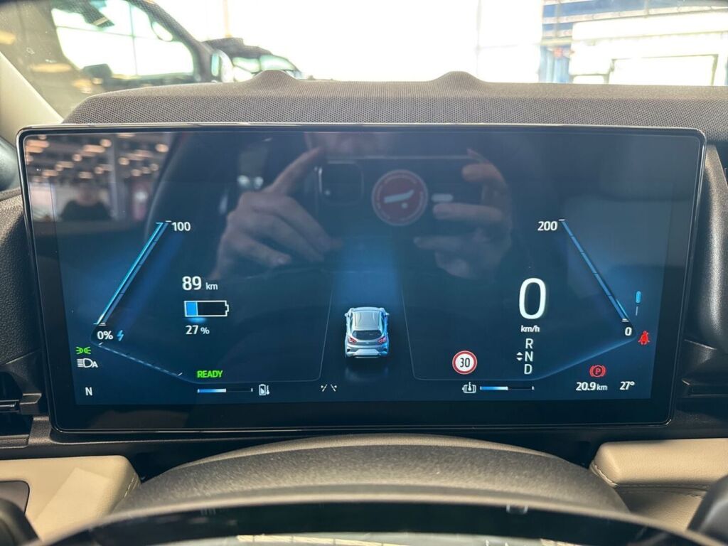 Ford Puma Gen-E 2026 Fantastic Red