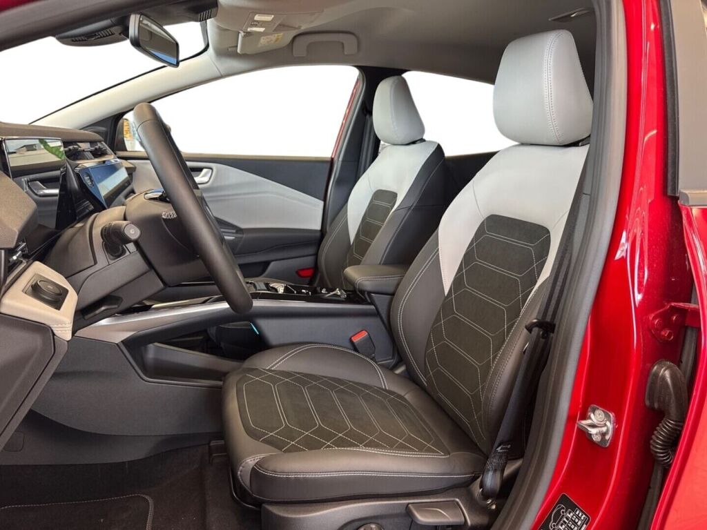 Ford Puma Gen-E 2026 Fantastic Red