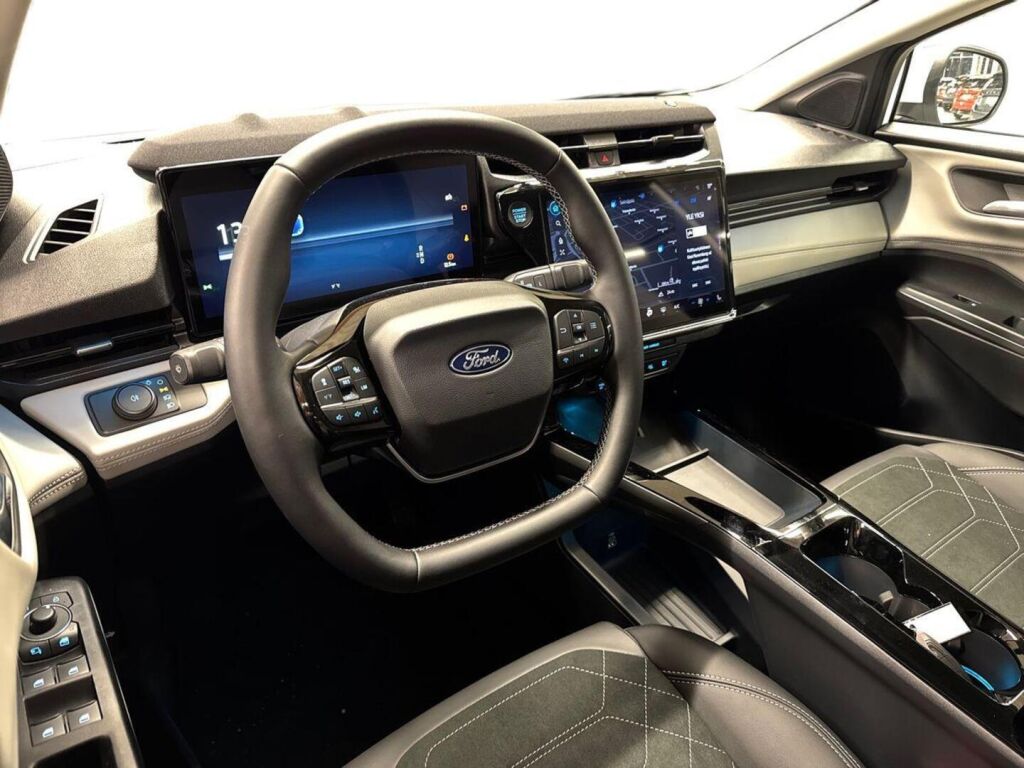 Ford Puma Gen-E 2026 Frozen White