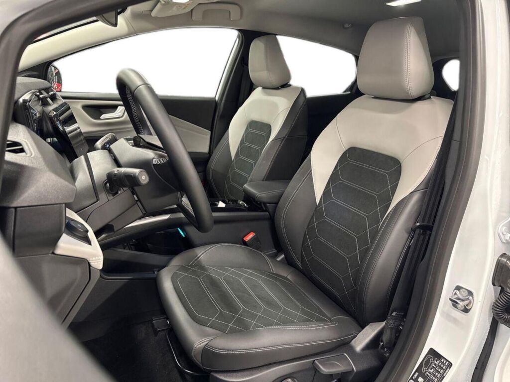 Ford Puma Gen-E 2026 Frozen White