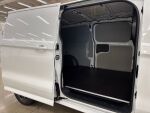 Ford Transit Custom 2026 Valkoinen