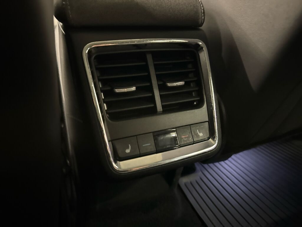 Skoda Enyaq 2023 Musta