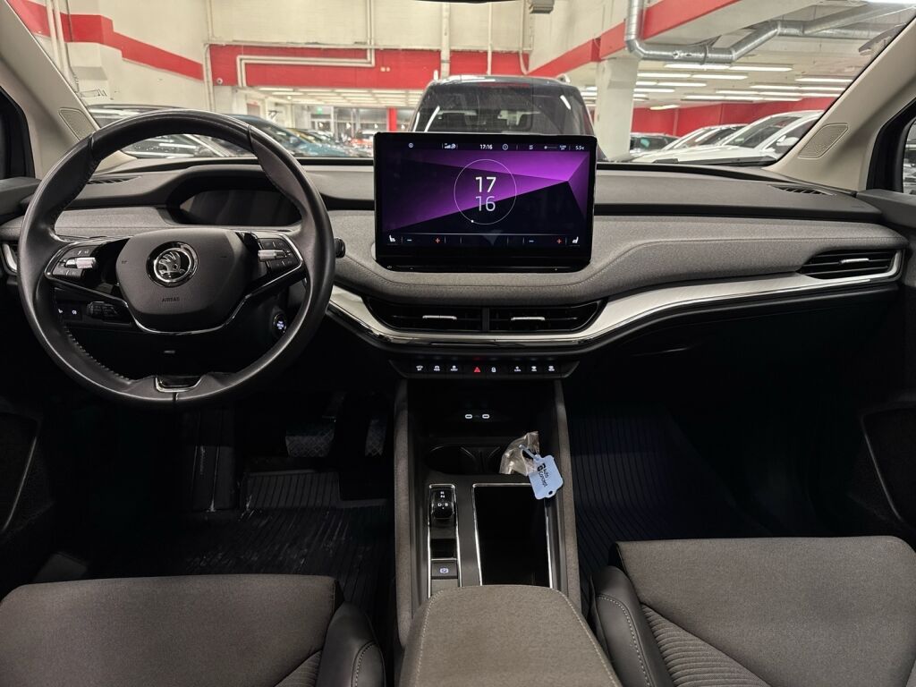 Skoda Enyaq 2023 Musta