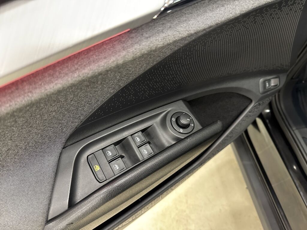 Skoda Enyaq 2023 Musta