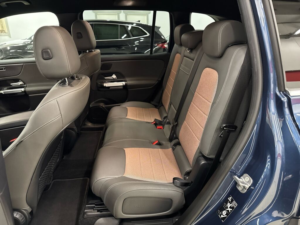 Mercedes-Benz EQB 2023 met.sininen