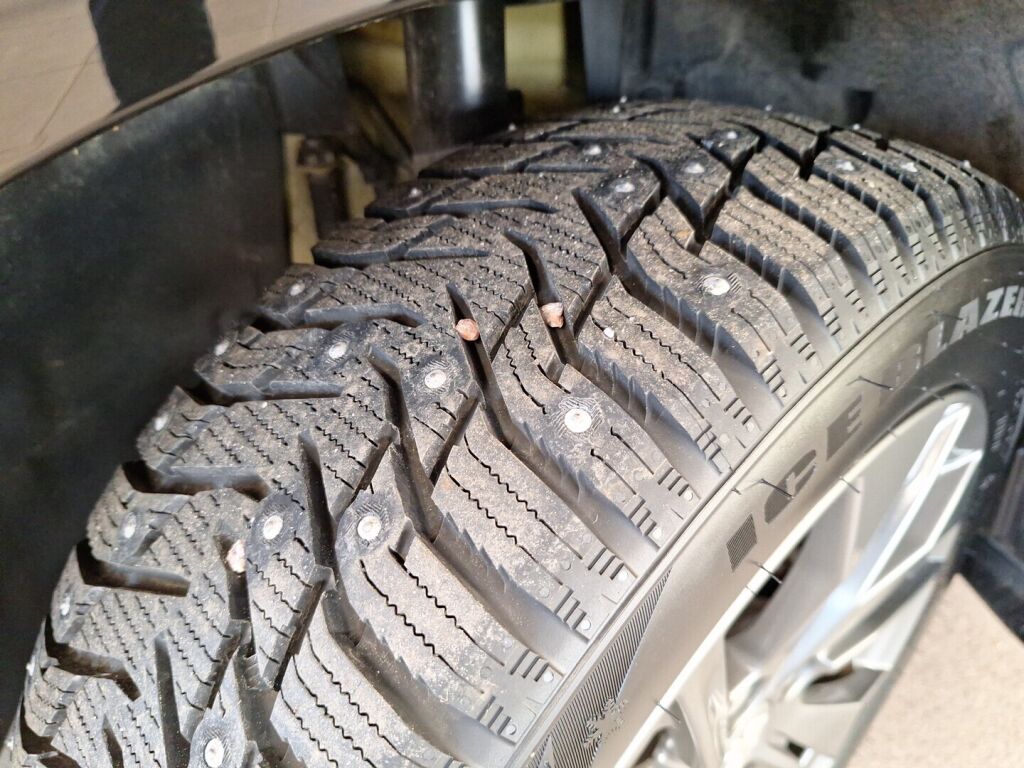 Peugeot e-208 2022 Keltainen