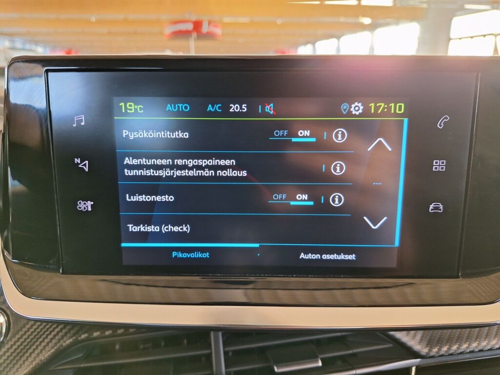 Peugeot e-208 2022 Keltainen