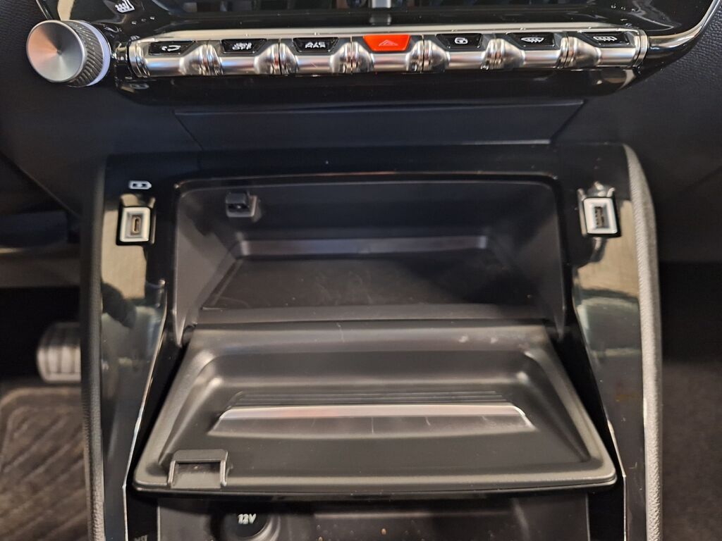 Peugeot e-208 2022 Keltainen