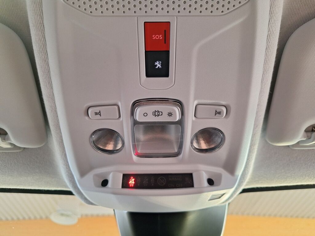 Peugeot e-208 2022 Keltainen