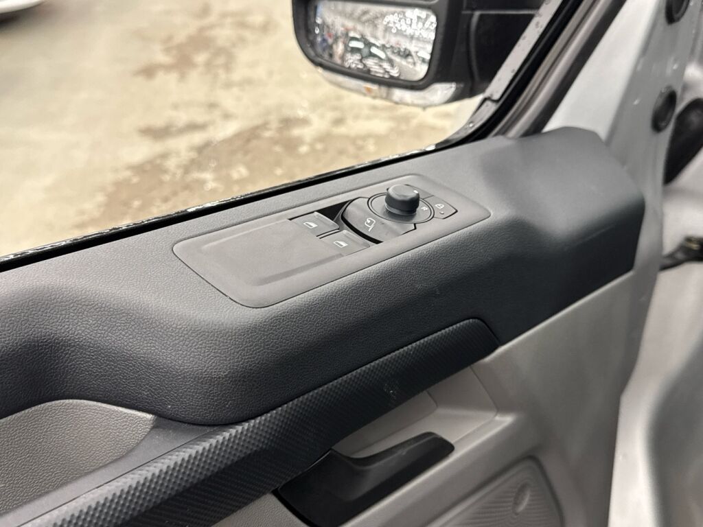 Ford Transit Custom 2026 Harmaa