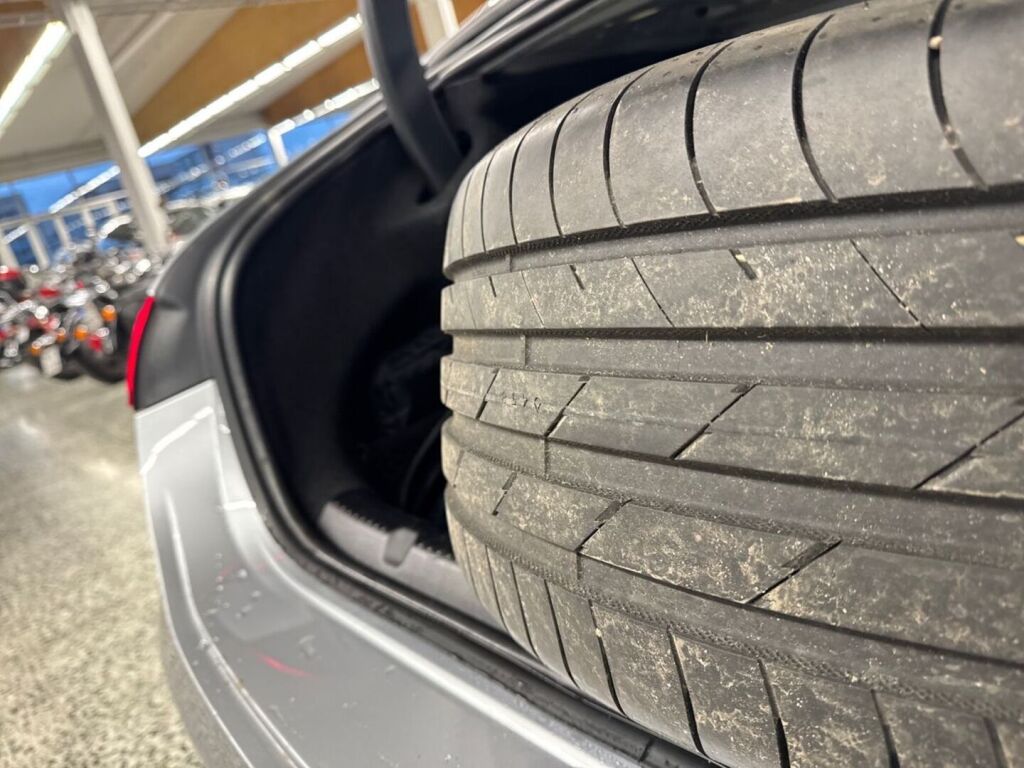 Mercedes-Benz EQE 2022 Hopea