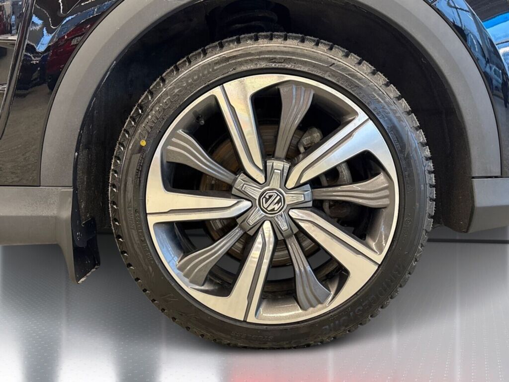 Mg Marvel R 2022 Musta