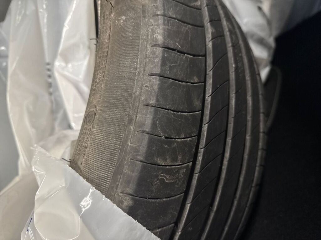 Mg Marvel R 2022 Musta